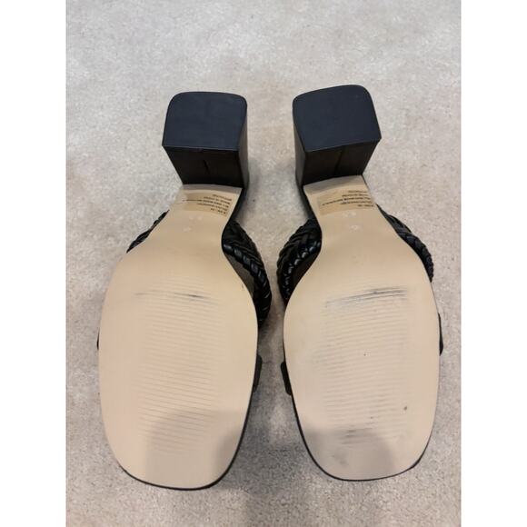 BCBG New Diliny Black Sandals 8.5 - Picture 4 of 5